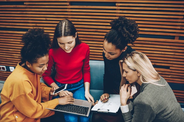 group-female-international-students-making